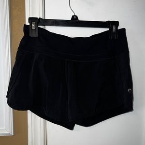 Lululemon Shorts, size 4